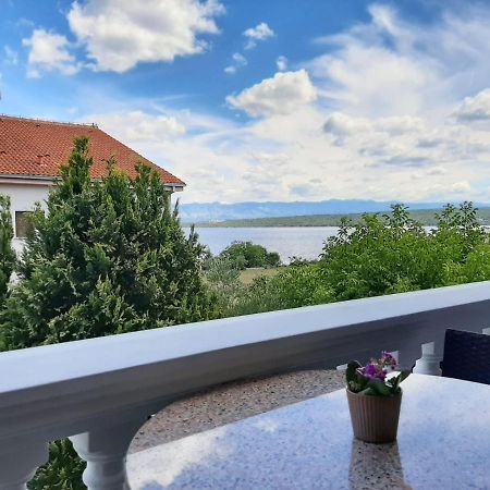 Pansion Katarina Bed & Breakfast Малинска Екстериор снимка