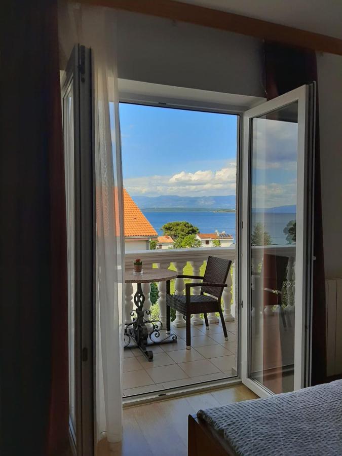 Pansion Katarina Bed & Breakfast Малинска Екстериор снимка