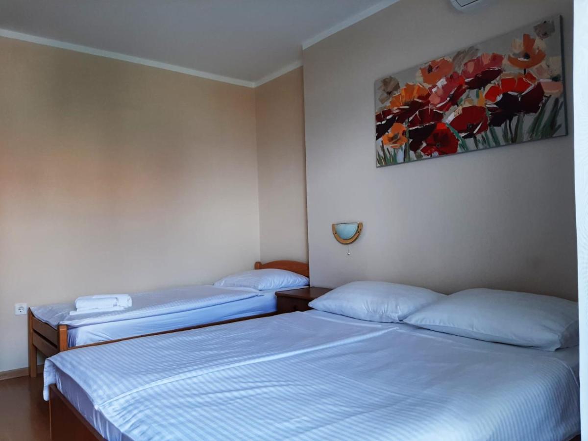 Pansion Katarina Bed & Breakfast Малинска Екстериор снимка