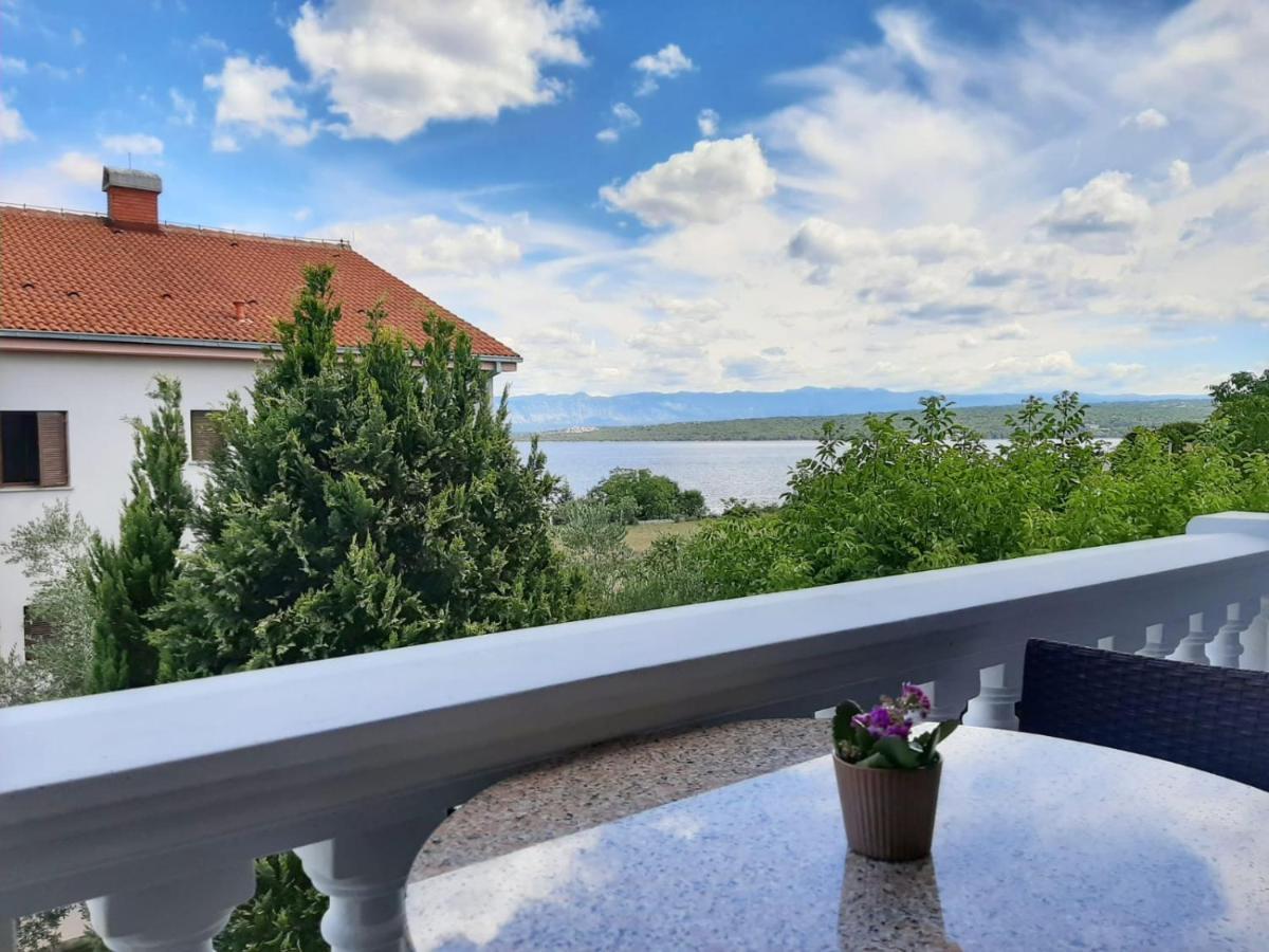 Pansion Katarina Bed & Breakfast Малинска Екстериор снимка
