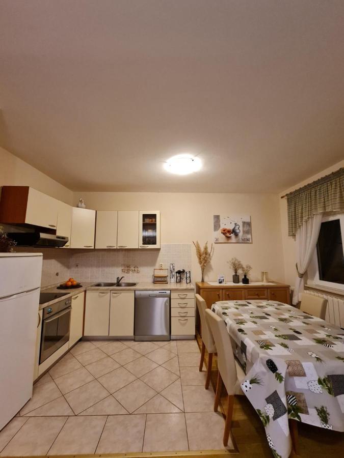 Pansion Katarina Bed & Breakfast Малинска Екстериор снимка