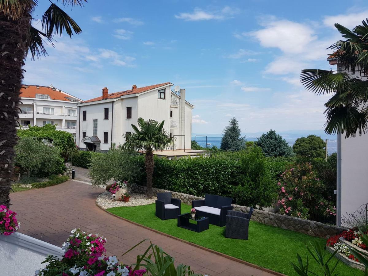 Pansion Katarina Bed & Breakfast Малинска Екстериор снимка
